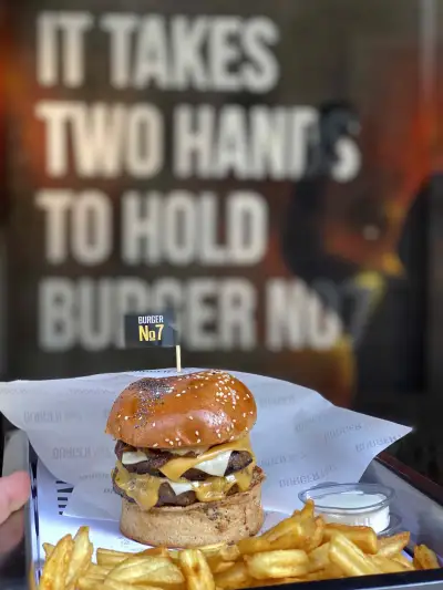 Burger No7  Hatay fotoğraf 5 - İzmir Mekan Rehberi