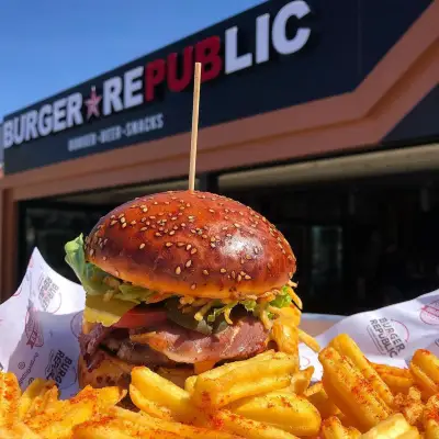 Burger Republic Karşıyaka fotoğraf 5 - İzmir Mekan Rehberi