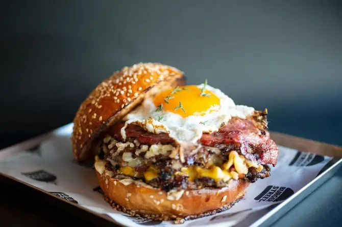 Burger Street  - İzmir Mekan Rehberi