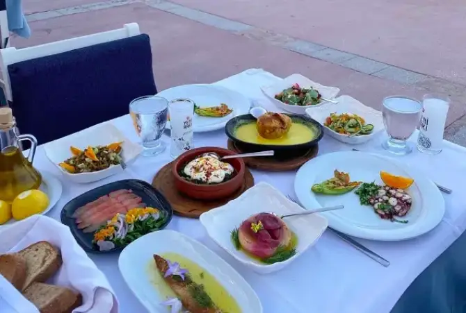  1923 Çapa Balık Restaurant - İzmir Mekan Rehberi