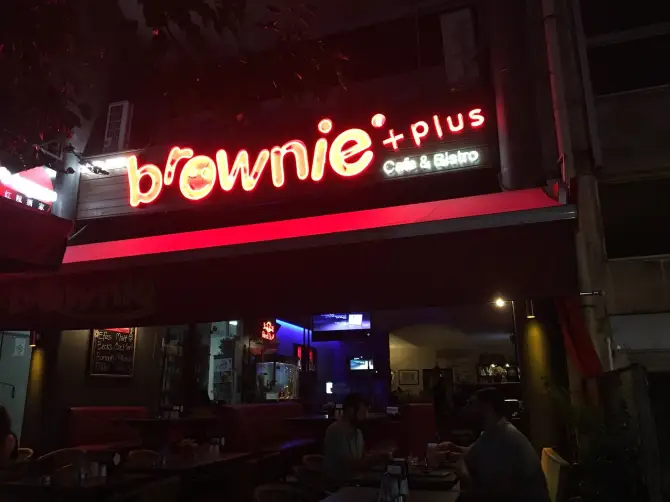 Cafe Brownie - İzmir Mekan Rehberi