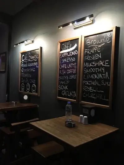 Cafe Brownie fotoğraf 3 - İzmir Mekan Rehberi