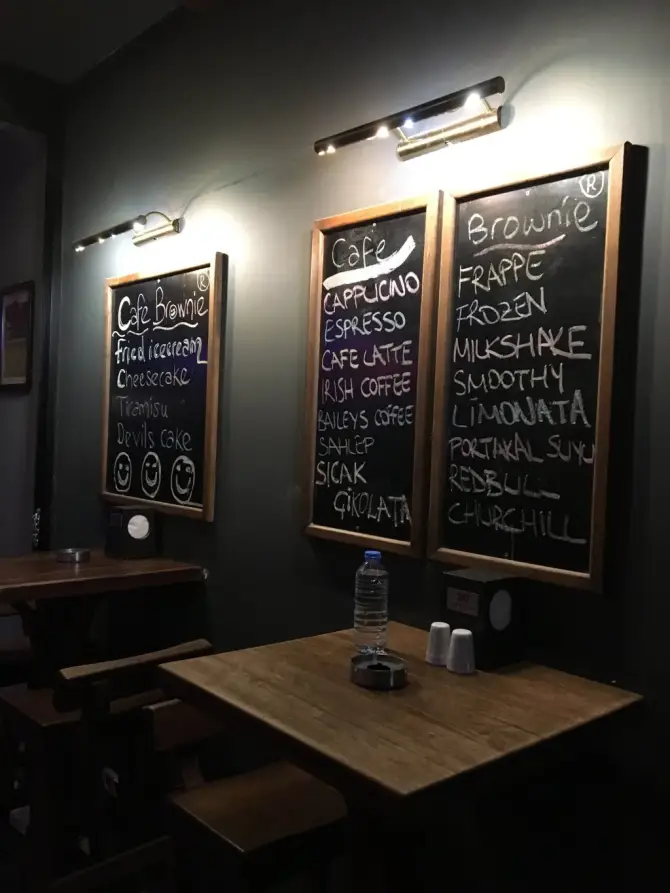 Cafe Brownie - İzmir Mekan Rehberi
