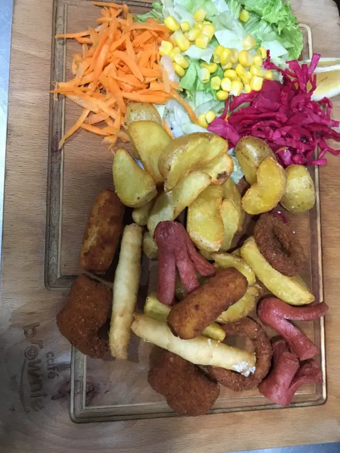 Cafe Brownie - İzmir Mekan Rehberi
