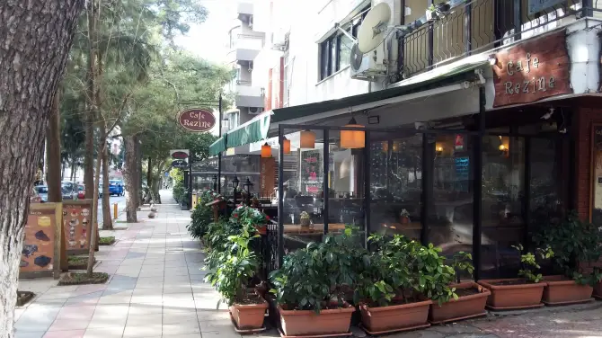 Cafe Rezine - İzmir Mekan Rehberi