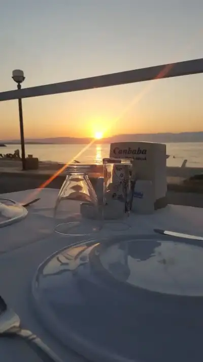Istakozcu Can Baba Çiftlikköy - İzmir Mekan Rehberi