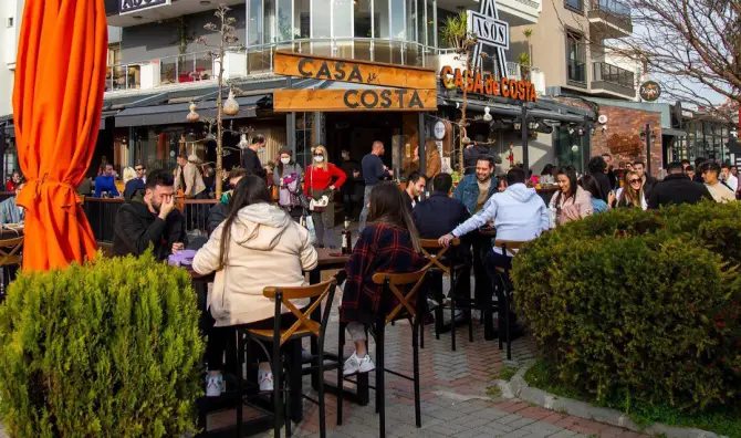 Casa de Costa Mavişehir - İzmir Mekan Rehberi