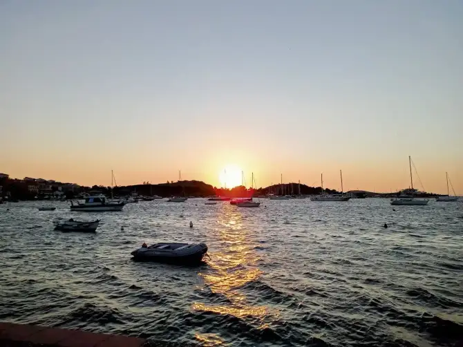 Celep Restaurant Eski Foça - İzmir Mekan Rehberi