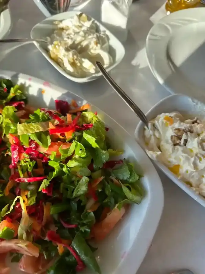 Celep Restaurant Eski Foça - İzmir Mekan Rehberi