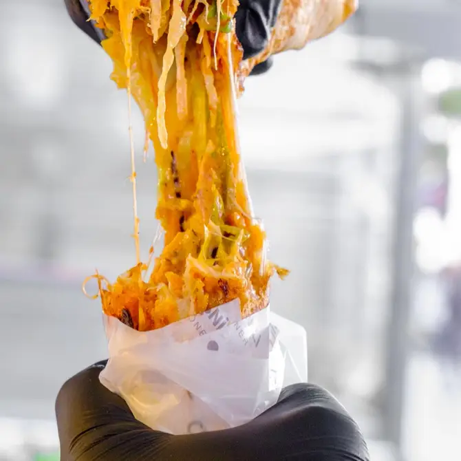 Çeşnili Döner (Alsancak) - İzmir Mekan Rehberi