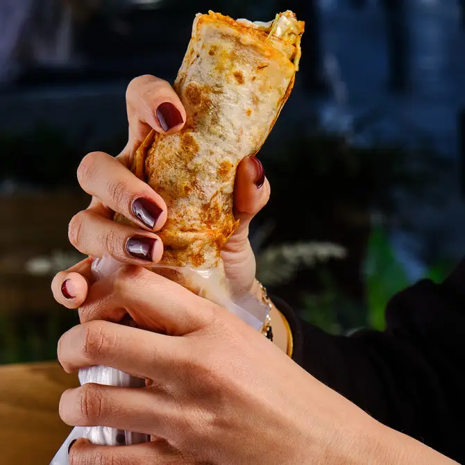 Çeşnili Döner (Alsancak) - İzmir Mekan Rehberi