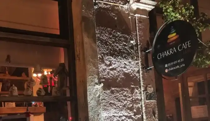 Chakra Cafe  - İzmir Mekan Rehberi