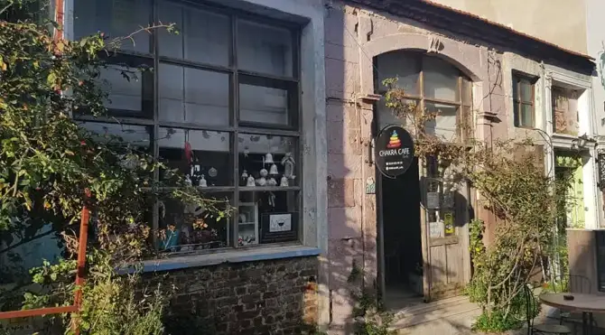 Chakra Cafe  - İzmir Mekan Rehberi