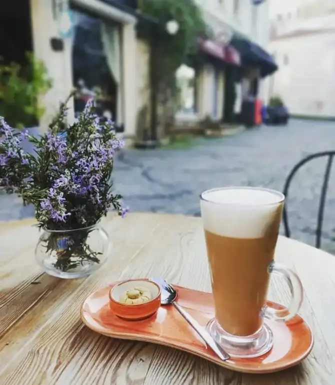Chakra Cafe  - İzmir Mekan Rehberi