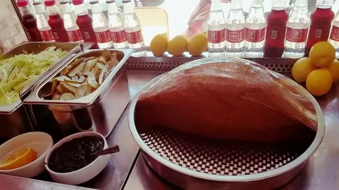 Çitlenbik Döner - İzmir Mekan Rehberi