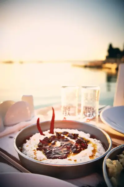 Cove Arası Meyhane fotoğraf 8 - İzmir Mekan Rehberi