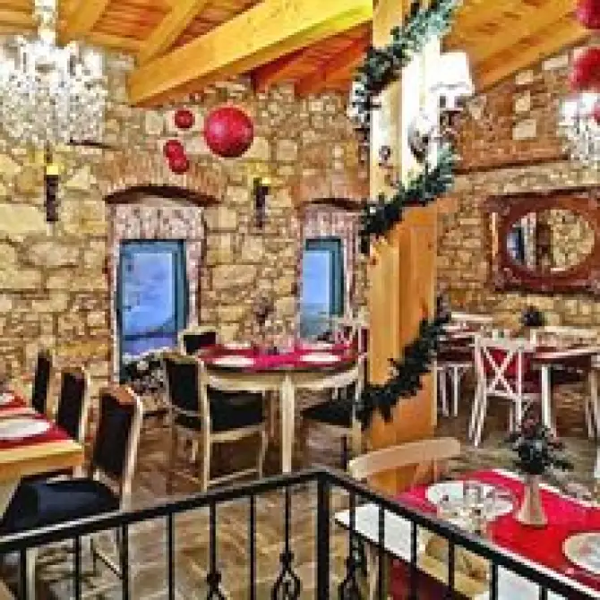 Defne Yaprağı Çeşme - İzmir Mekan Rehberi