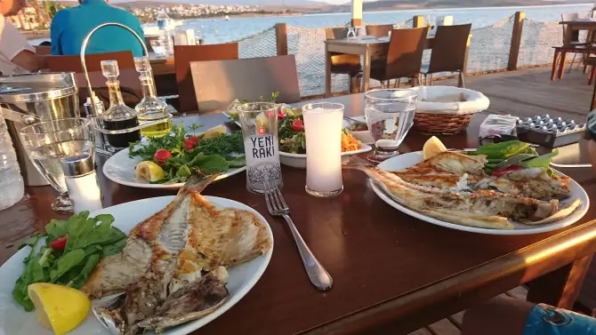 Deniz Restaurant — Fotoğraf: Sibel Ozm Sng (Google)