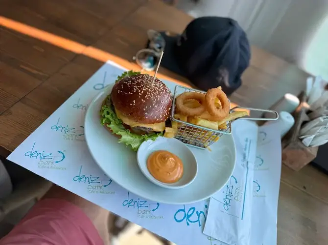 Denizpark Kafe & Restoran Bostanlı - İzmir Mekan Rehberi