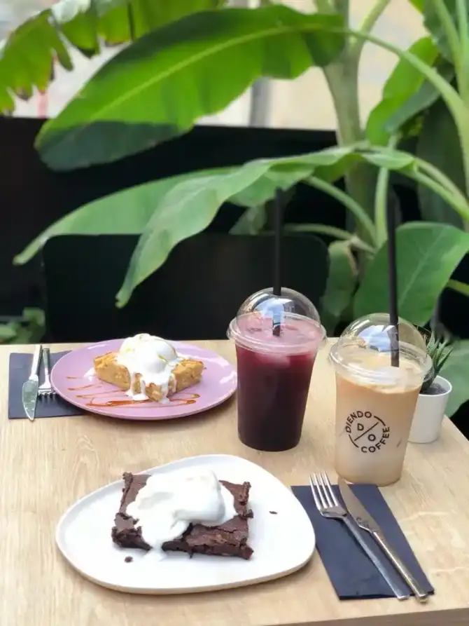 Diendo Coffee & Bakery - İzmir Mekan Rehberi