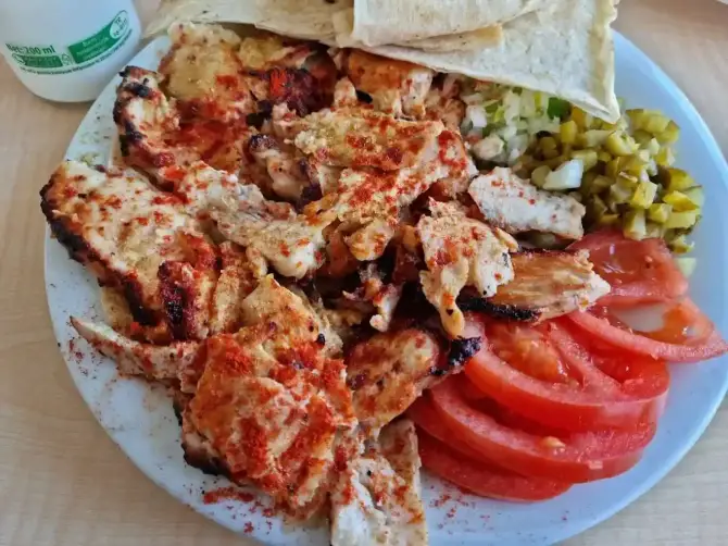 Dönerci Nedim Usta - İzmir Mekan Rehberi