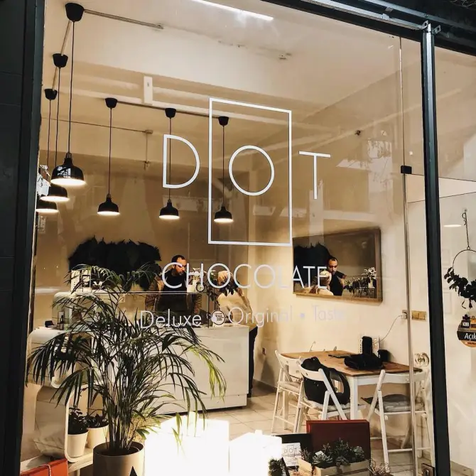 Dot Chocolate - İzmir Mekan Rehberi