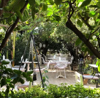 Dut Cafe Restaurant - İzmir Mekan Rehberi