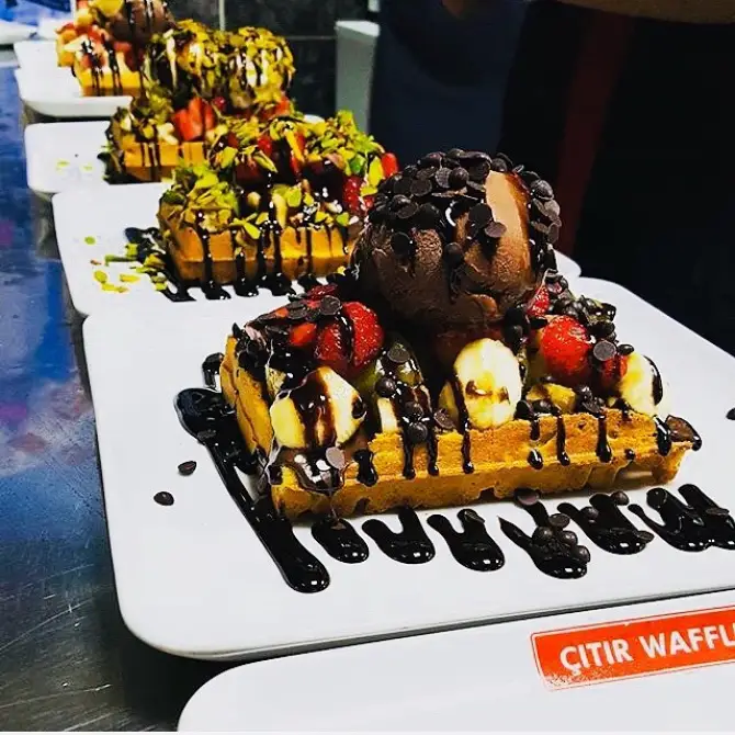 Edem Çıtır Waffle Gaziemir - İzmir Mekan Rehberi