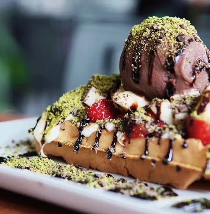 Edem Çıtır Waffle Gaziemir - İzmir Mekan Rehberi