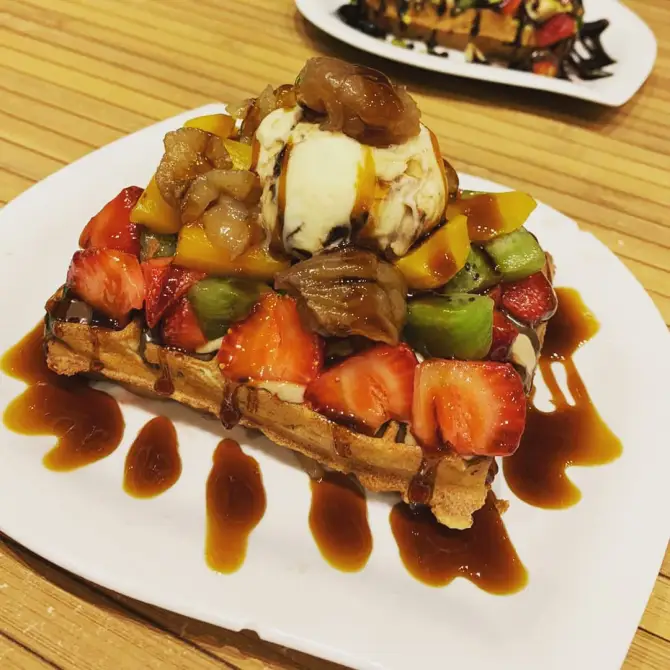 Edem Çıtır Waffle Gaziemir - İzmir Mekan Rehberi