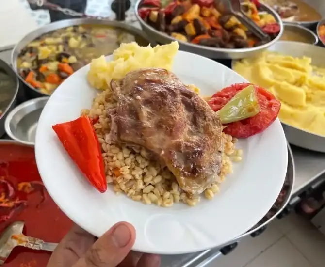 Ege Girit Lokantası - İzmir Mekan Rehberi