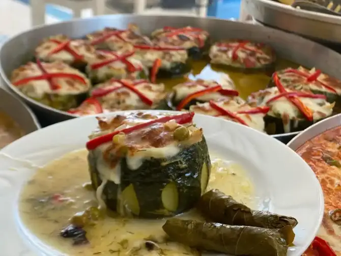Ege Girit Lokantası - İzmir Mekan Rehberi