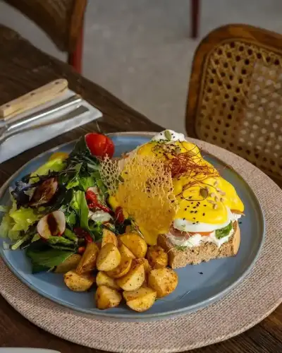 Eggs and Bakes Alaçatı fotoğraf 3 - İzmir Mekan Rehberi