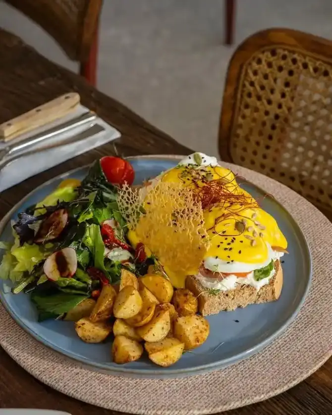 Eggs and Bakes Alaçatı - İzmir Mekan Rehberi