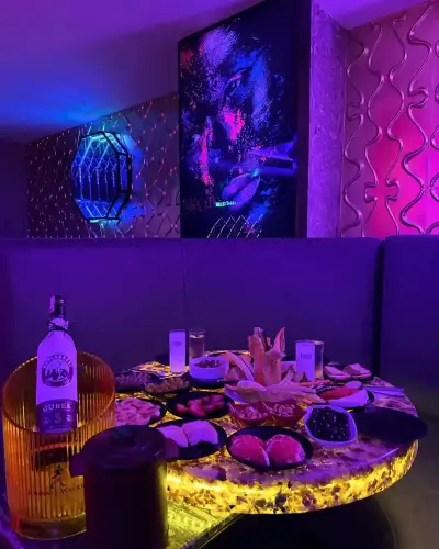 Eker Night Club Konak fotoğraf 3 - İzmir Mekan Rehberi