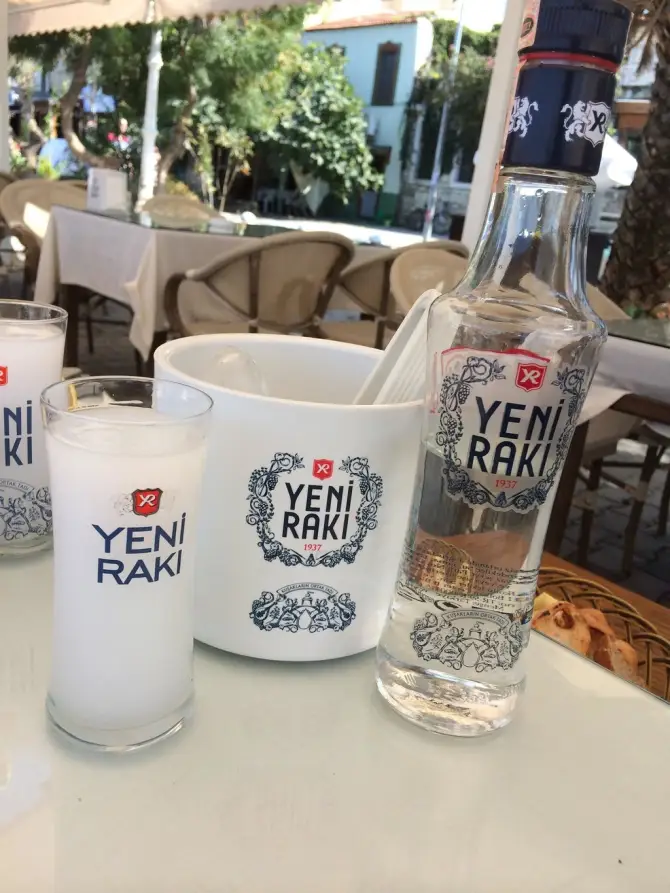 Eray Restaurant - İzmir Mekan Rehberi