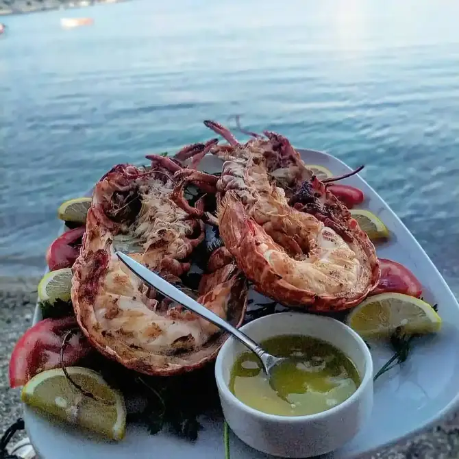 Ergin Pansiyon Restoran Karaburun - İzmir Mekan Rehberi