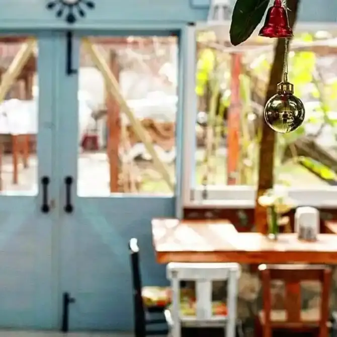 Ergin Pansiyon Restoran Karaburun - İzmir Mekan Rehberi