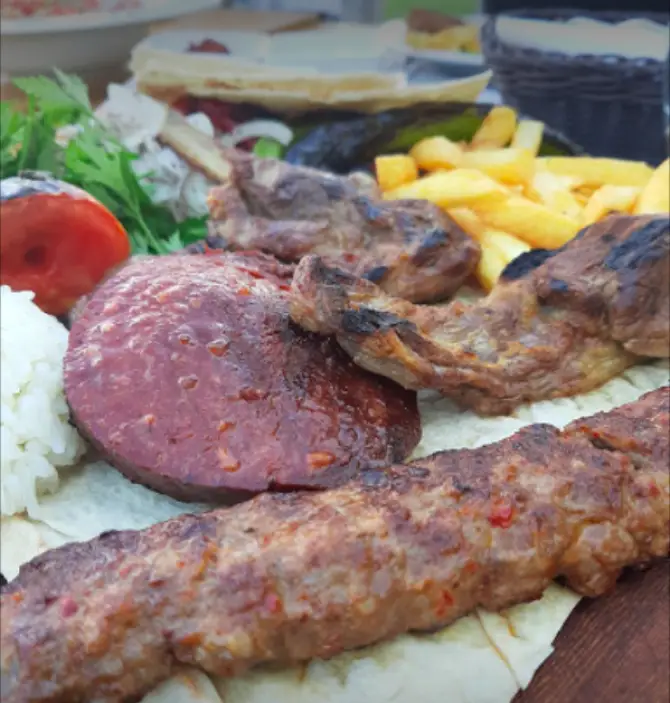 Etçibaşı Restaurant - İzmir Mekan Rehberi