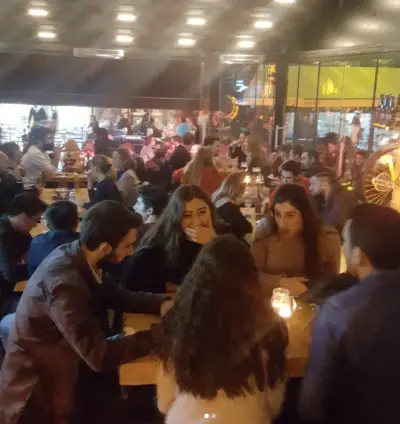Face Cafe Bar & Lounge Bostanlı fotoğraf 3 - İzmir Mekan Rehberi