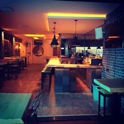 Face Cafe Bar & Lounge Bostanlı fotoğraf 6 - İzmir Mekan Rehberi
