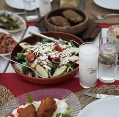 fazz alaçatı salata ve rakı