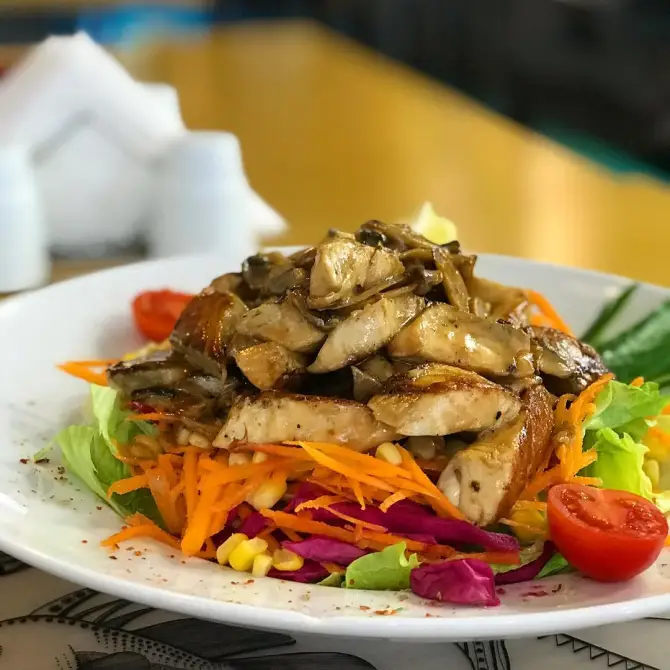 FISHI - İzmir Mekan Rehberi