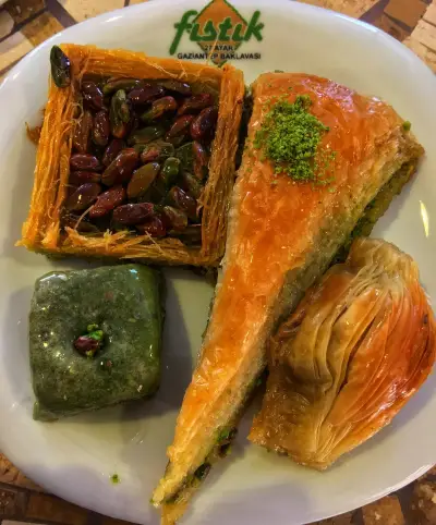 Fıstık fotoğraf 2 - İzmir Mekan Rehberi