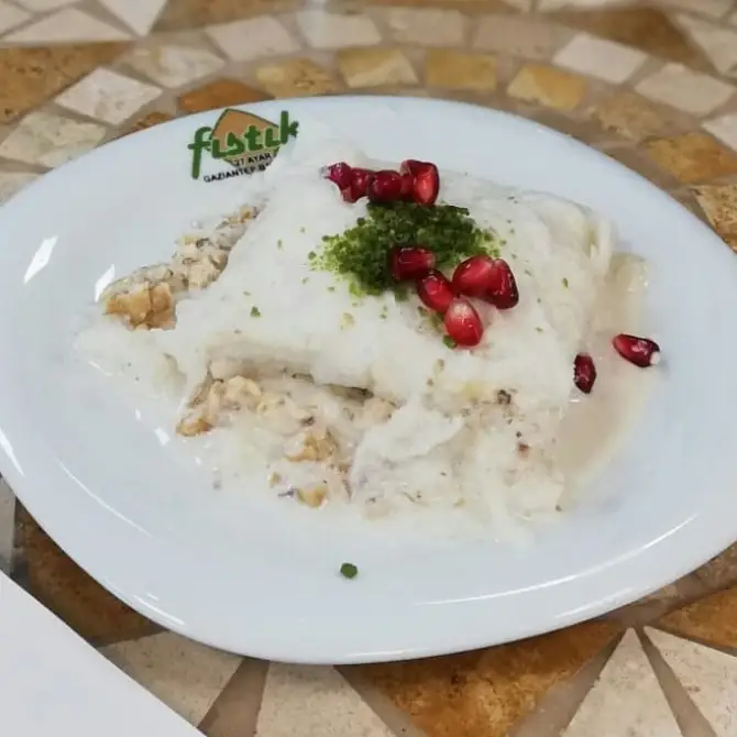 Fıstık - İzmir Mekan Rehberi