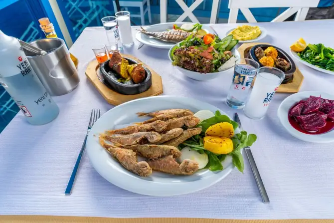 Foça Fener Restaurant - İzmir Mekan Rehberi