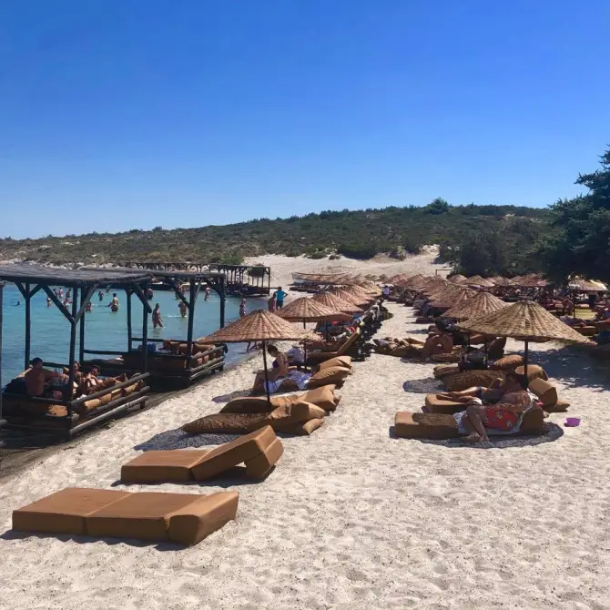 Plage İsolee Beach Alaçatı - İzmir Mekan Rehberi