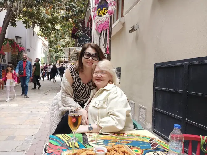 Frida Cafe - İzmir Mekan Rehberi