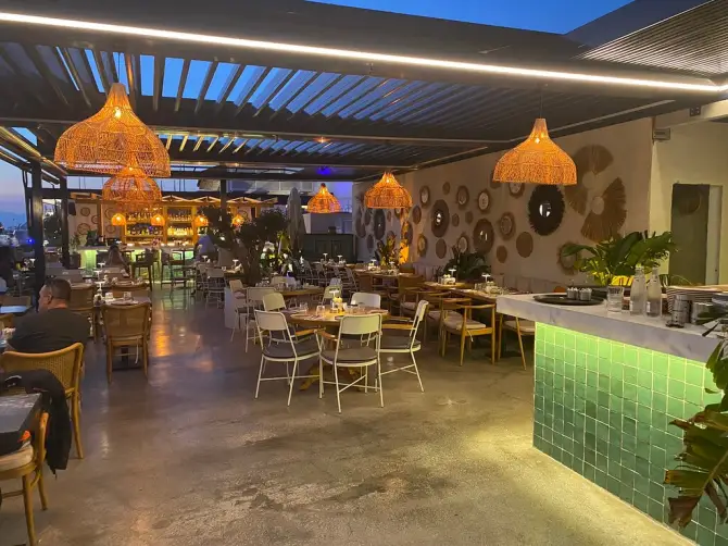 Fuente Restaurant Çeşme Marina - İzmir Mekan Rehberi
