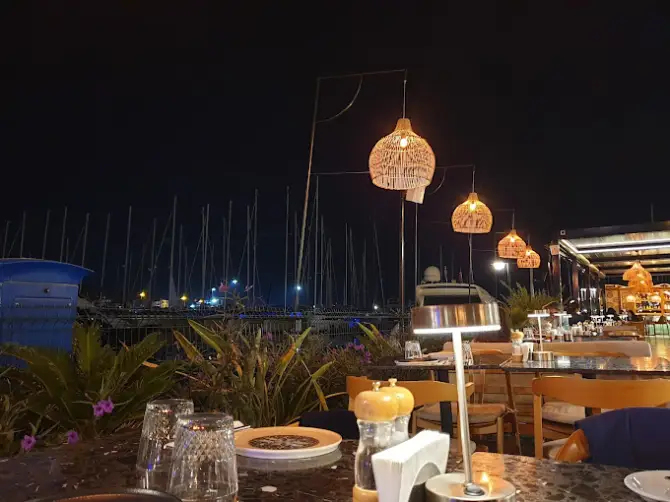 Fuente Restaurant Çeşme Marina - İzmir Mekan Rehberi